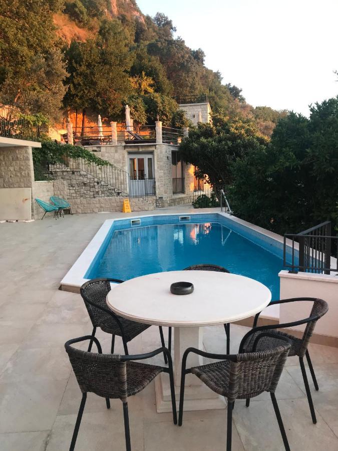 Rezevici Boutique Villa Petrovac Exterior photo